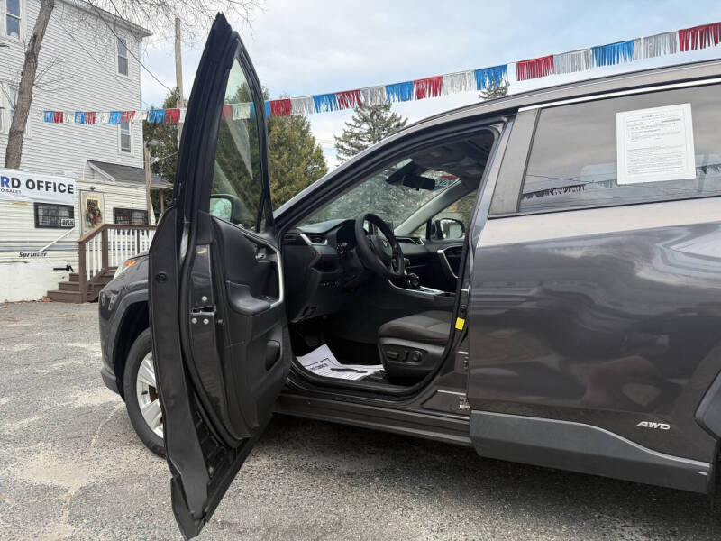 2020 Toyota RAV4 Hybrid XLE