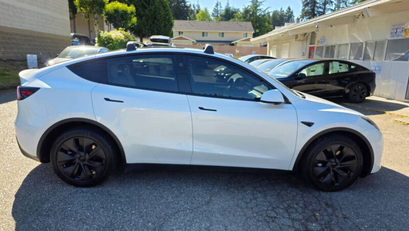 2025 Tesla Model Y Long Range