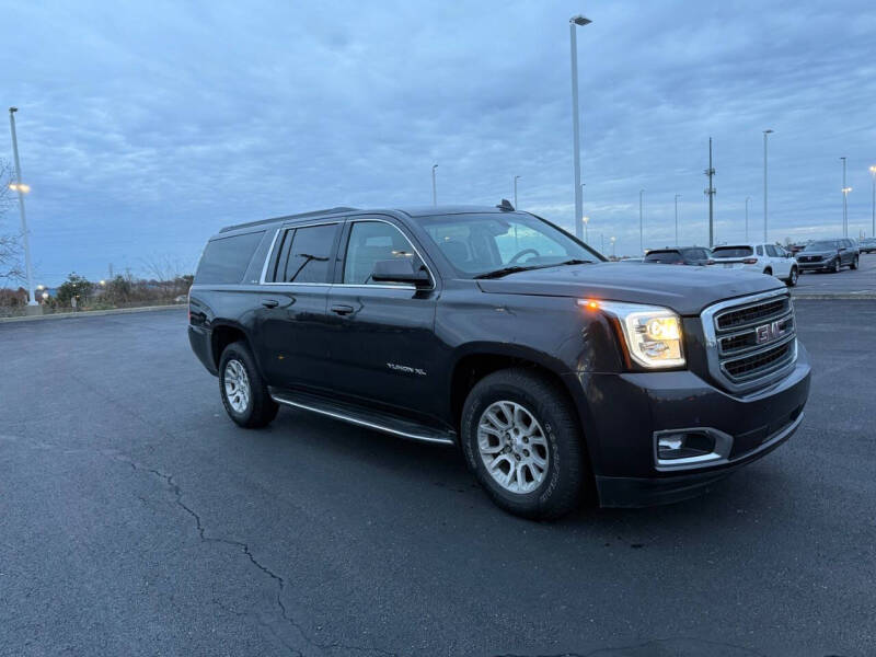 2017 GMC Yukon XL SLE