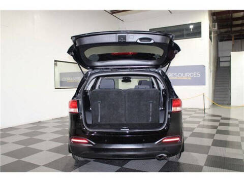 2016 Kia Sorento LX