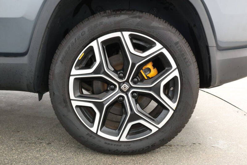 2022 Rivian R1S Launch Edition