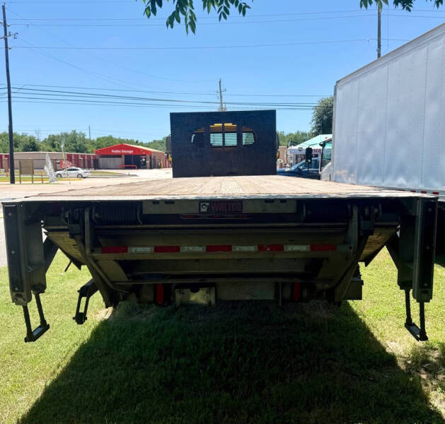 2020 Freightliner M2 106