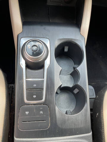 2022 Ford Escape SEL