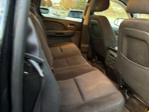 2011 Chevrolet Avalanche LS