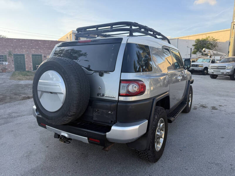 2012 Toyota FJ Cruiser