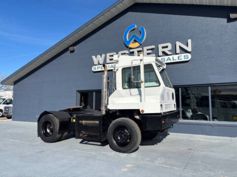 2017 Capacity Yard Spotter