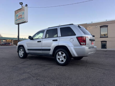 2005 Jeep Grand Cherokee Laredo