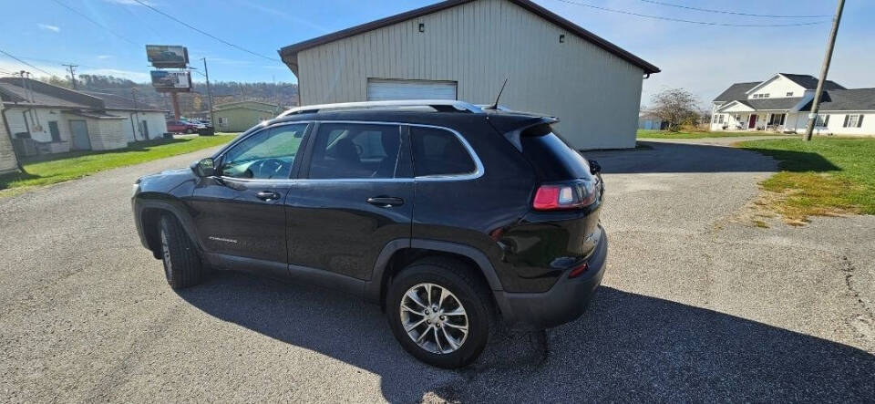 2019 Jeep Cherokee for sale at Art's Used Cars in Winfield, WV