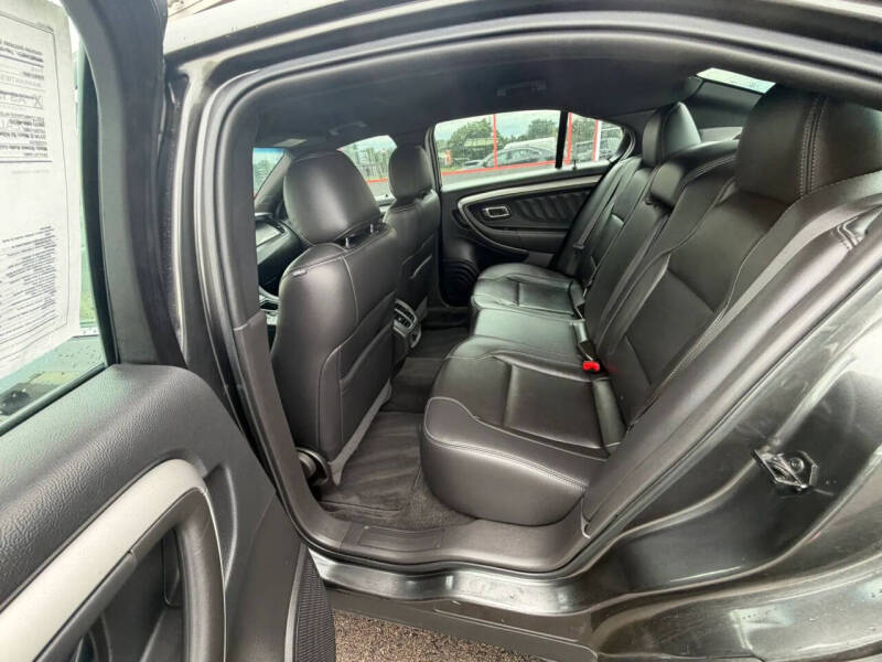 2018 Ford Taurus SEL