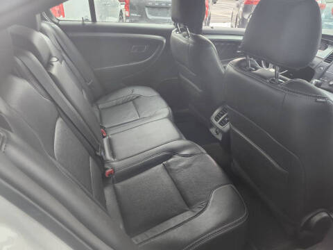 2015 Ford Taurus SEL