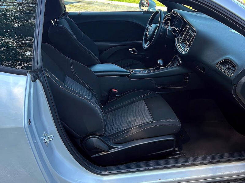 2020 Dodge Challenger SXT