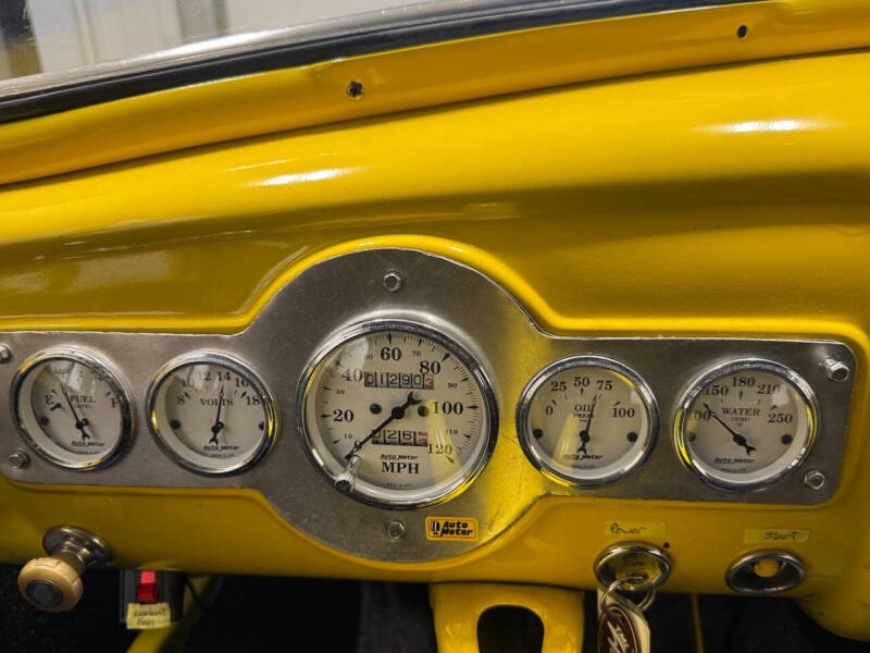 1948 Pontiac Silver Streak