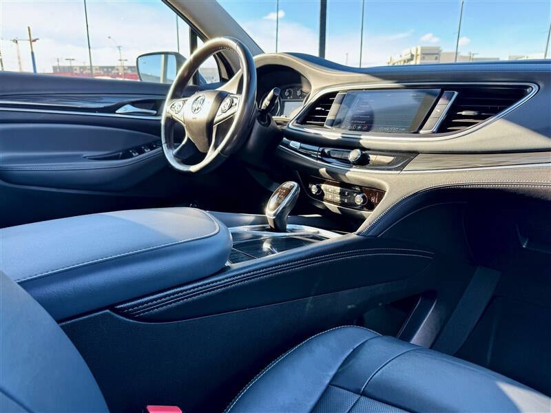 2020 Buick Enclave Essence