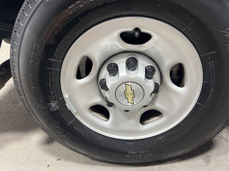 2024 Chevrolet Express 2500