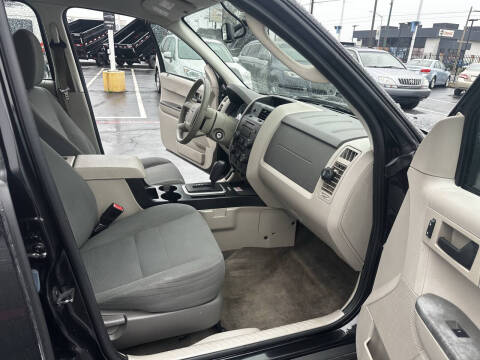 2011 Ford Escape XLS