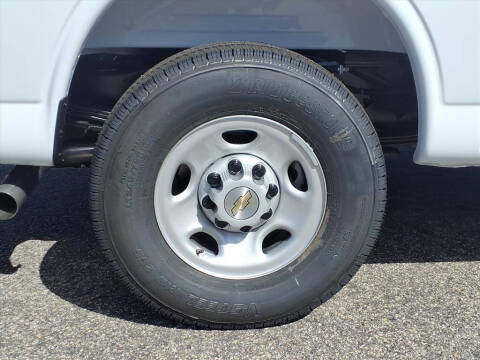 2025 Chevrolet Express 2500