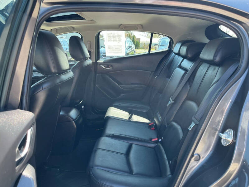2018 Mazda MAZDA3 Touring