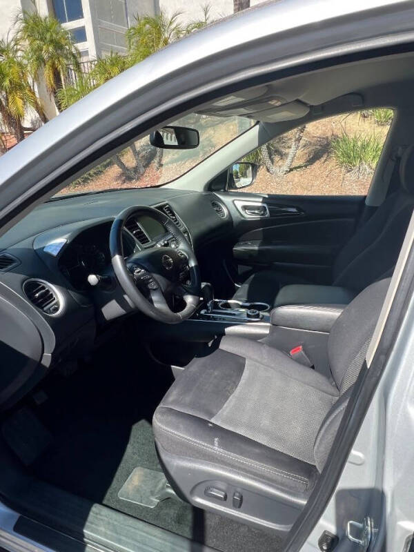 2019 Nissan Pathfinder SV