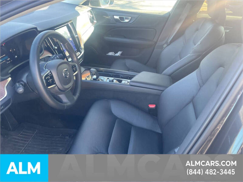 2024 Volvo V60 Cross Country B5 Plus