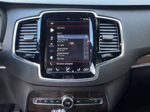 2016 Volvo XC90 T6 Momentum