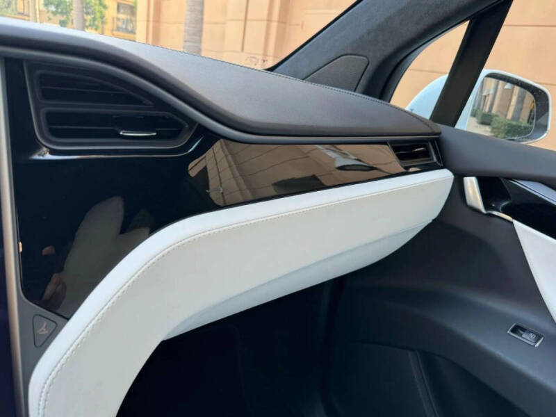 2020 Tesla Model X Long Range Plus