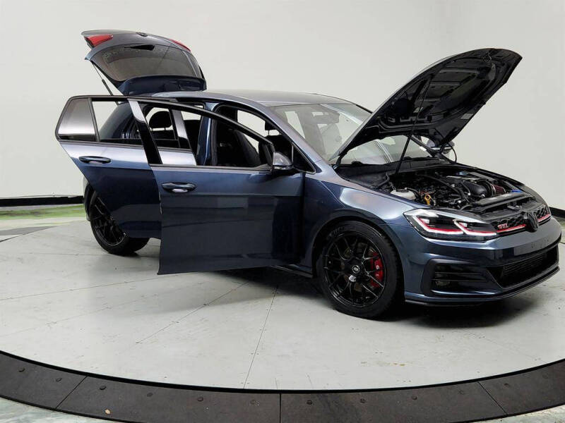 2019 Volkswagen Golf GTI SE