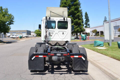 2019 Freightliner CASCADIA 126