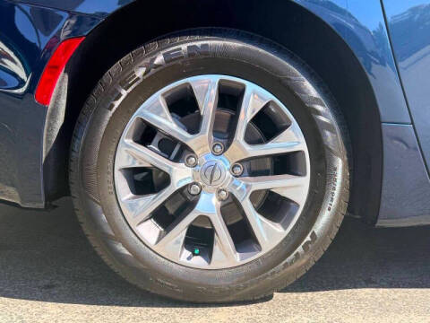 2025 Chrysler Pacifica Plug-In Hybrid Pinnacle