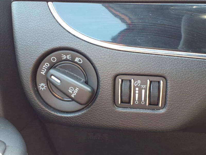 2014 Chrysler Town and Country S