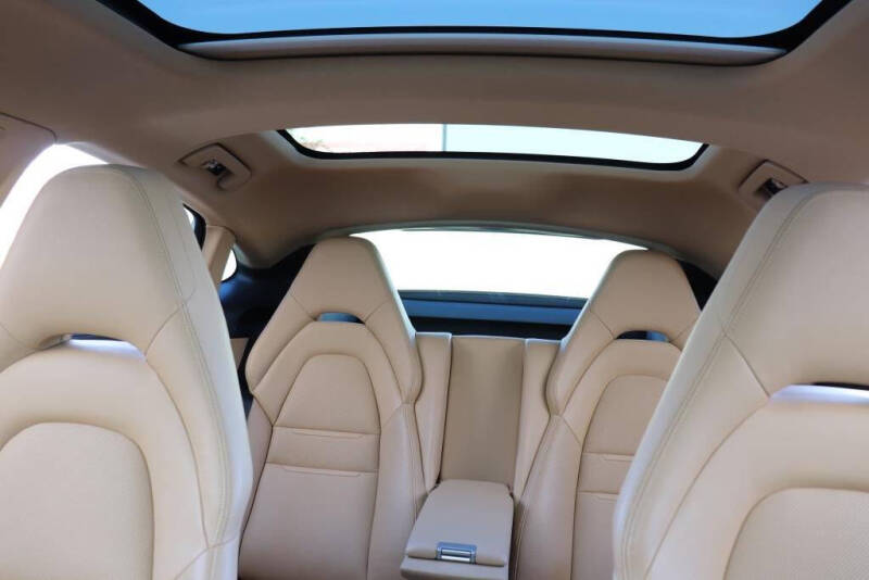 2018 Porsche Panamera 4 E-Hybrid