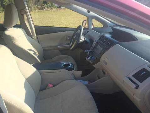 2013 Toyota Prius v Five