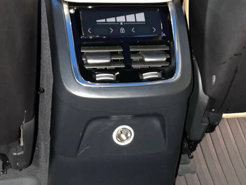 2018 Volvo XC90 T8 eAWD Inscription