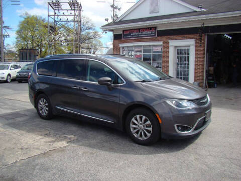 2018 Chrysler Pacifica Touring L