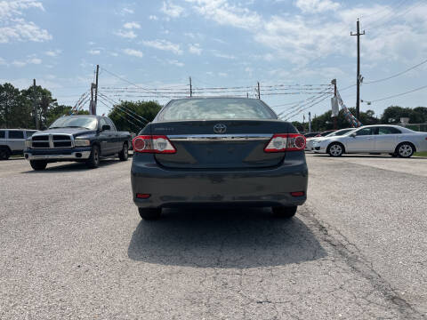 2013 Toyota Corolla LE