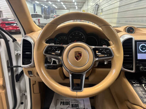 2017 Porsche Cayenne Platinum Edition
