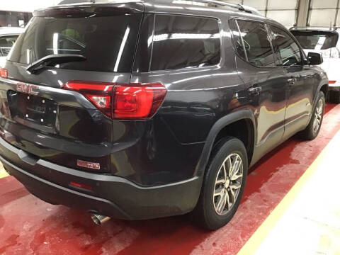 2017 GMC Acadia SLE-2