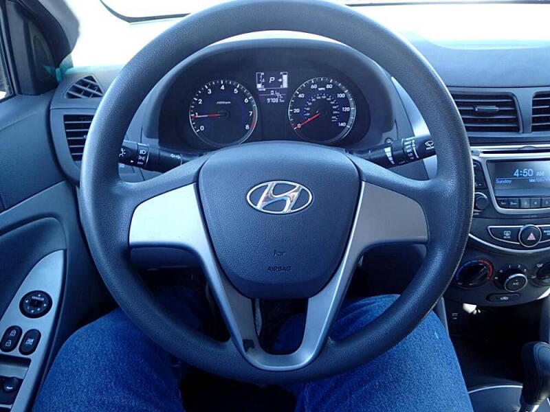 2016 Hyundai Accent SE