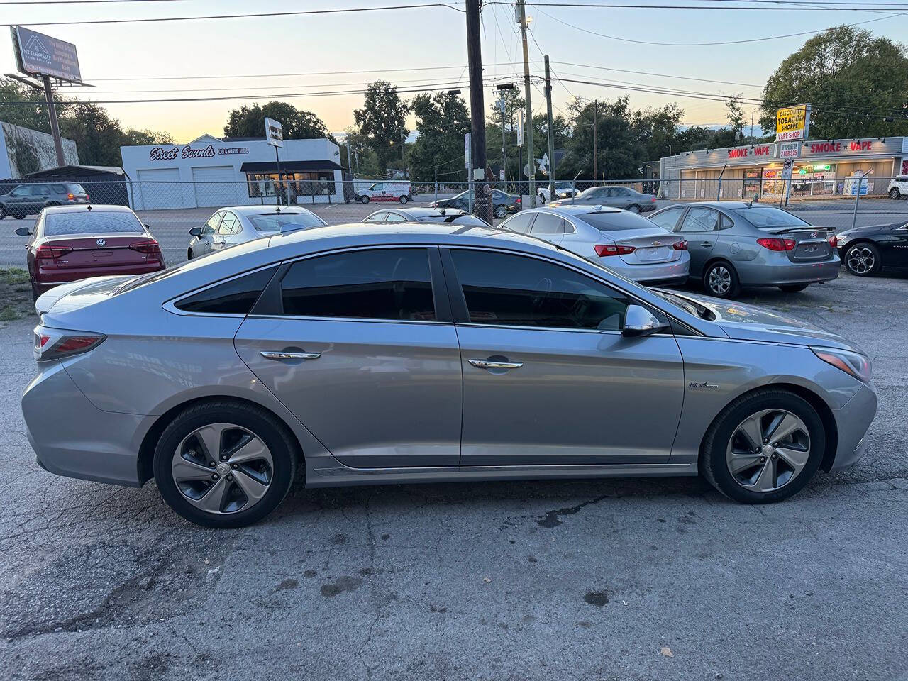 2016 Hyundai SONATA Hybrid for sale at Green Ride LLC in NASHVILLE, TN