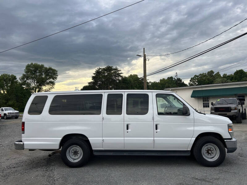 2012 Ford E-Series E-350 SD XLT
