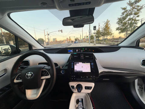 2016 Toyota Prius Three