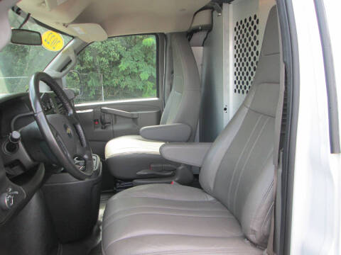 2023 Chevrolet Express 2500