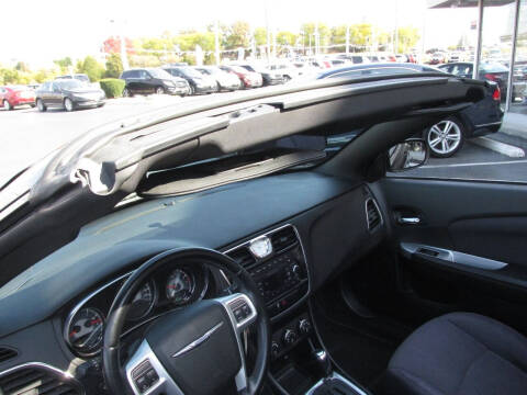 2013 Chrysler 200 Touring