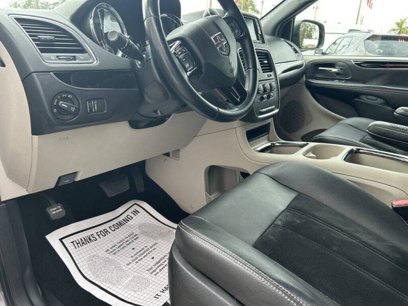 2017 Dodge Grand Caravan SXT