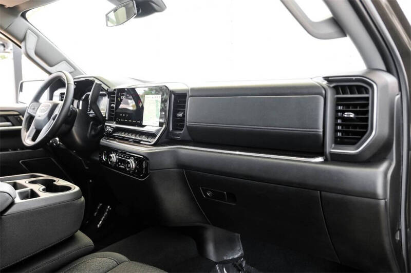 2023 GMC Sierra 1500 Elevation Standard