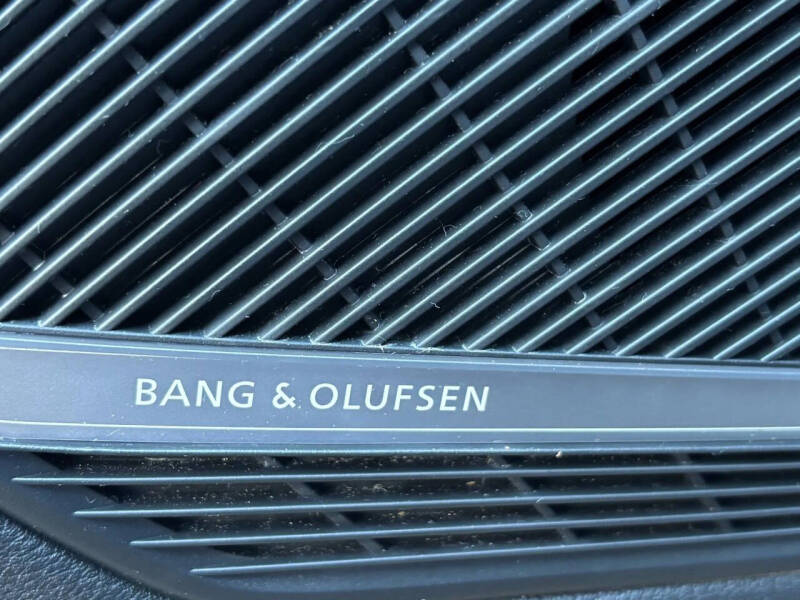 2017 Audi A4 2.0T quattro Premium Plus