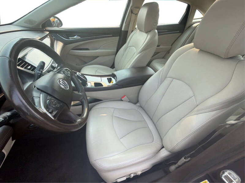2017 Buick LaCrosse Essence