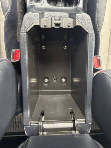 2017 Toyota RAV4 Hybrid Limited