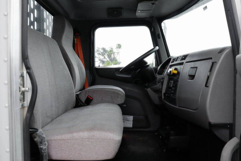 2020 Peterbilt 348