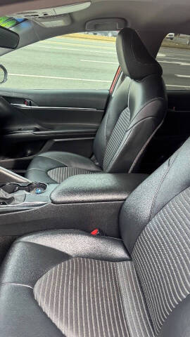 2020 Toyota Camry SE