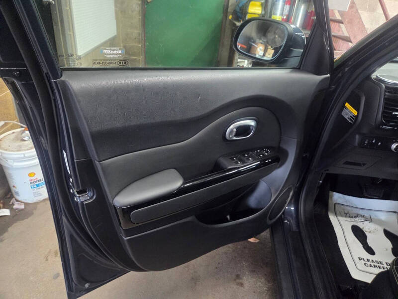 2014 Kia Soul +